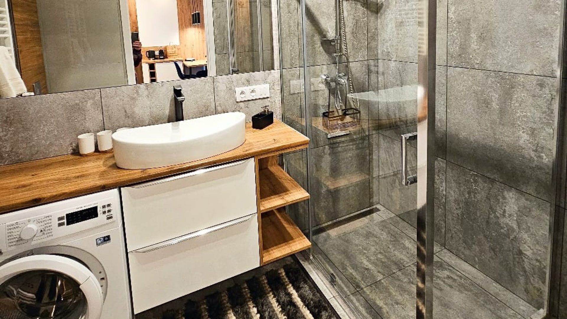Słoneczny apartament z klimatyzacją i garażem
