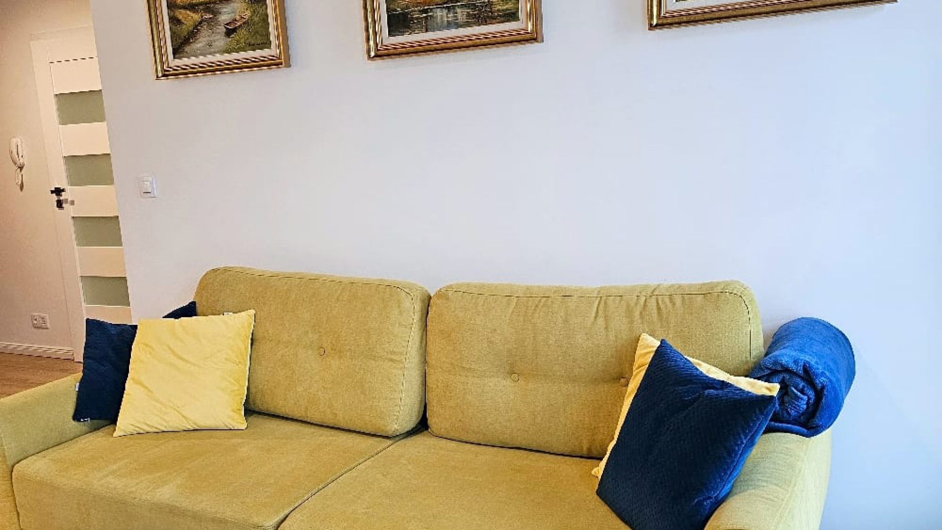 Słoneczny apartament z klimatyzacją i garażem