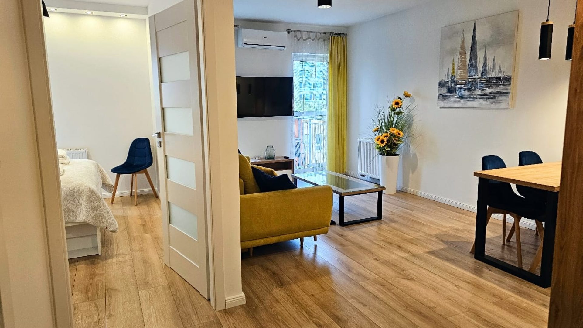 Słoneczny apartament z klimatyzacją i garażem