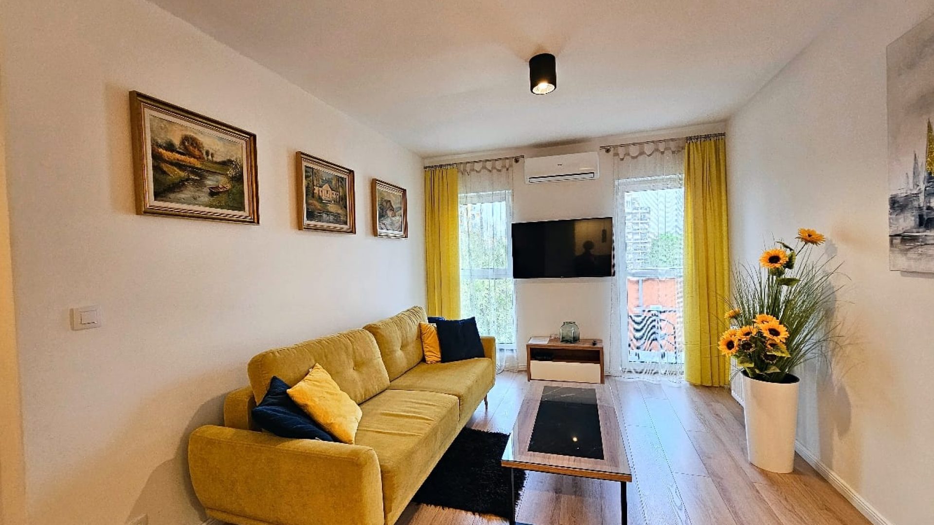 Słoneczny apartament z klimatyzacją i garażem