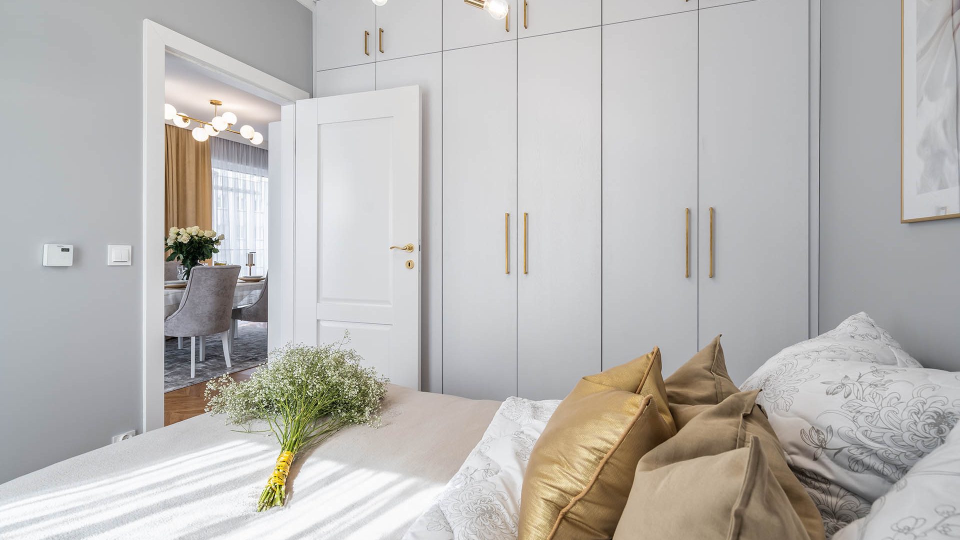 Apartmenteight